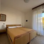 Smeralda Superior, 8 Posti Vicino Al Mare E Alle Terme